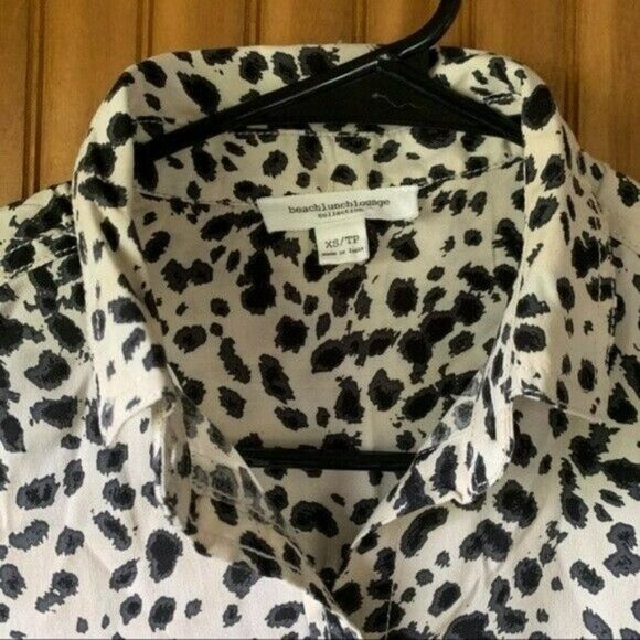 beachlunchlounge Animal Print Buttoned Blouse Women's XS - Picture 4 of 9